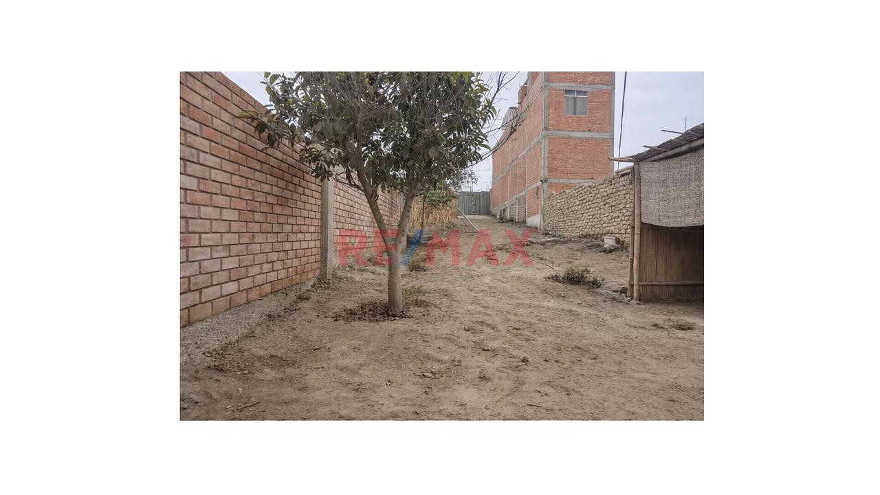 "Terreno Urbano De 446 M² Con Casa Existente Y 3 Frentes" — foto 7