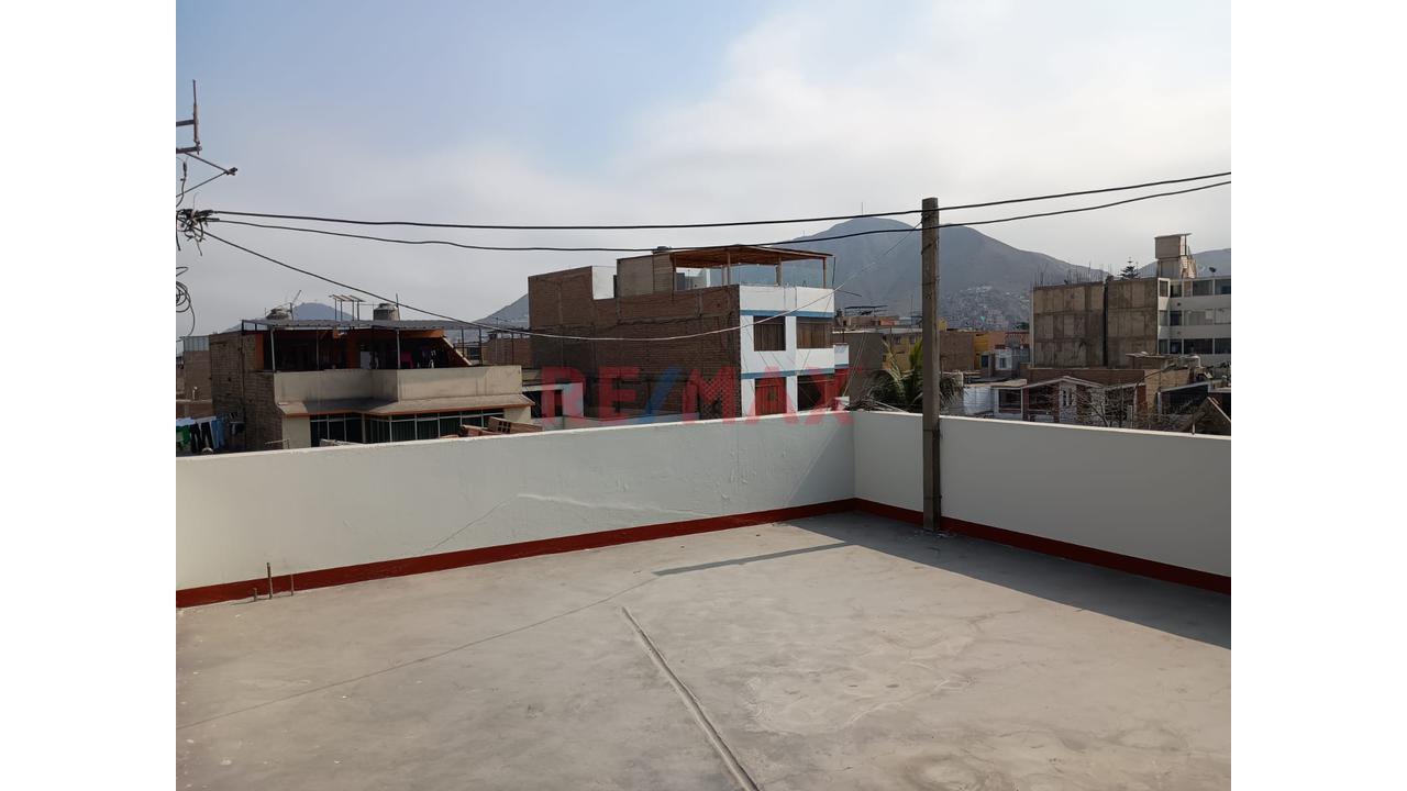 🔑 ¡Ocasión Única! Se Vende Departamento Duplex En Zona Exclusiva – Urb. Las Flores, S.J.L. - 3