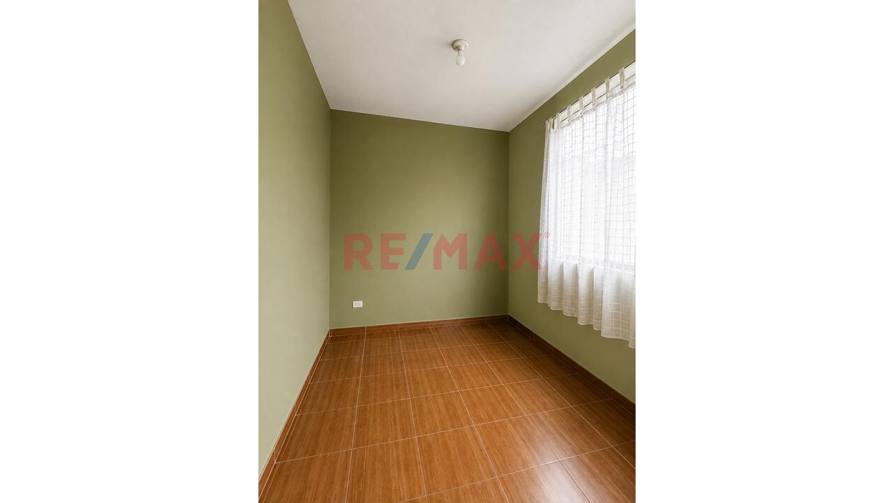 Vendo Casa Frente A Parque En Los Cedros De Villa Chorrillos - 12