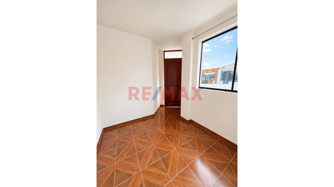 Vendo Casa Frente A Parque En Los Cedros De Villa Chorrillos - 7