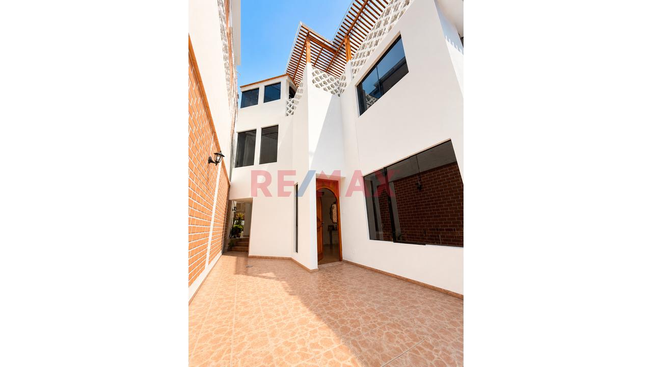 Vendo Casa Frente A Parque En Los Cedros De Villa Chorrillos - 21