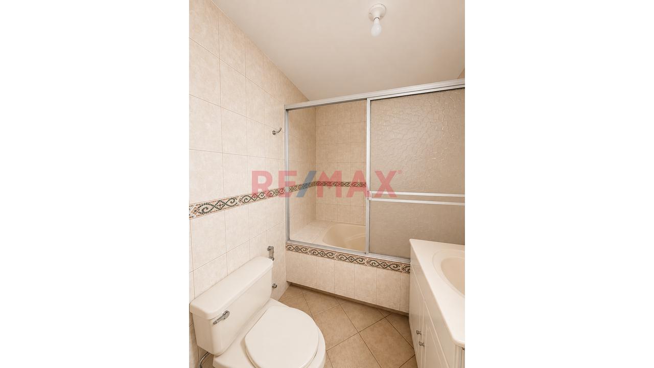 Vendo Casa Frente A Parque En Los Cedros De Villa Chorrillos - 17