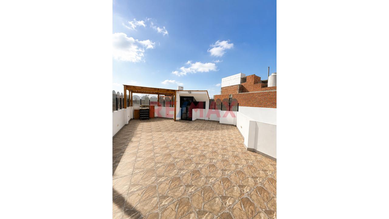 Vendo Casa Frente A Parque En Los Cedros De Villa Chorrillos - 10