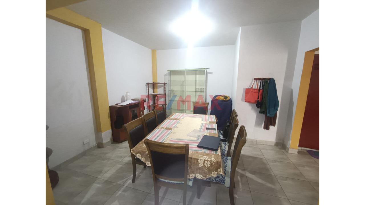 Se Vende Casa De 3 Pisos En Ancon - 11