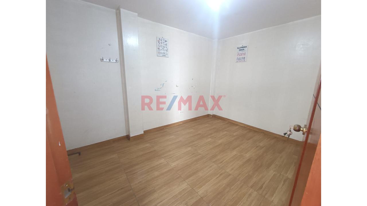 Se Vende Casa De 3 Pisos En Ancon - 17