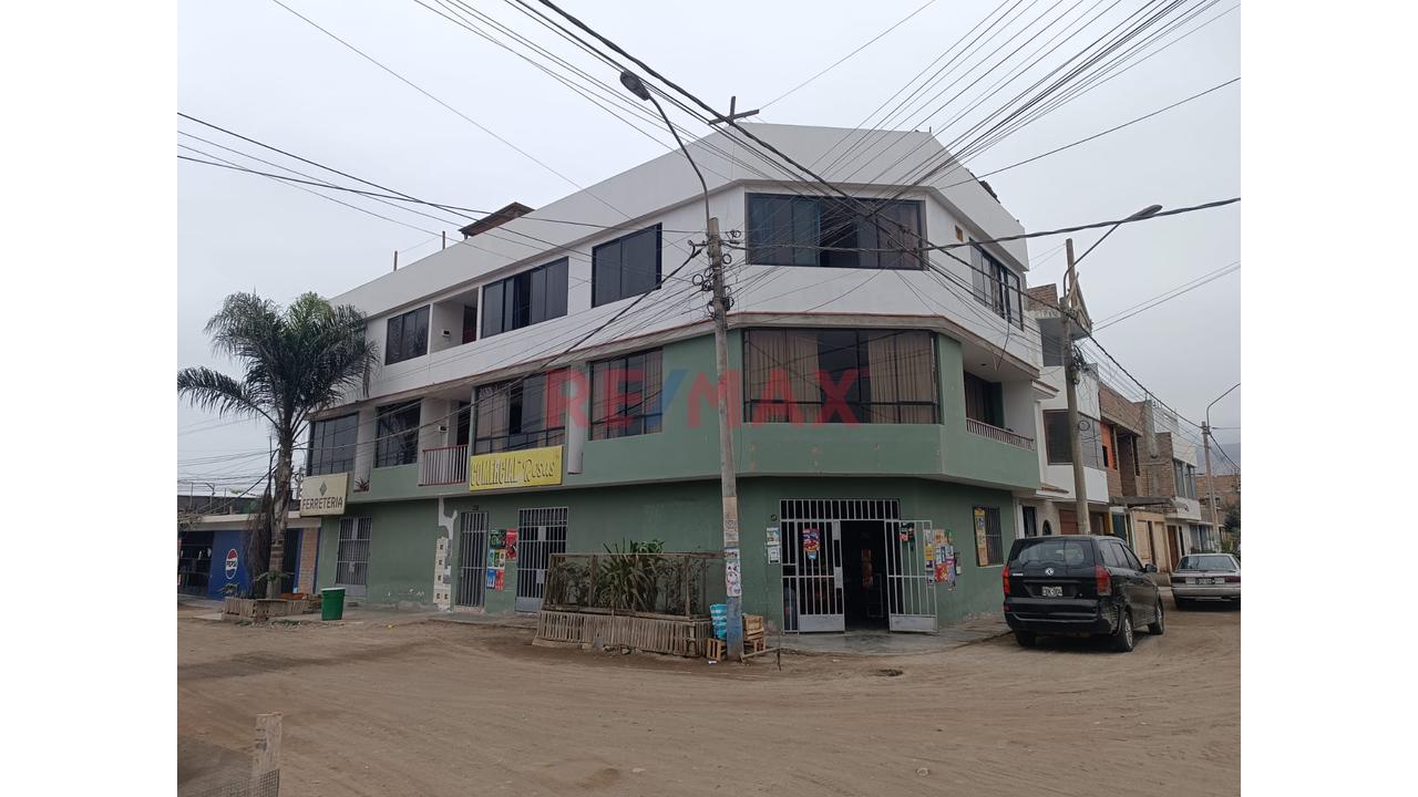 Se Vende Casa De 3 Pisos En Ancon