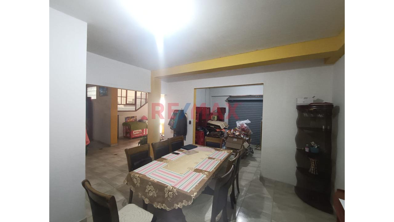 Casa de 10 dormitorios ubicado en Ancon Casa de 10 dormitorios ubicado en Ancon