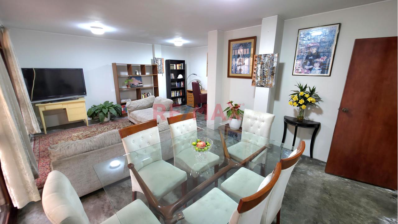 Casa de 5 dormitorios en Santiago de Surco, 240 m² — foto 2