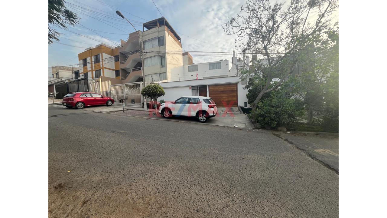 Se Vende Terreno  De 185 M2 Excelente Oportunidad En La Molina -  Urb. Portada Del Sol — foto 9