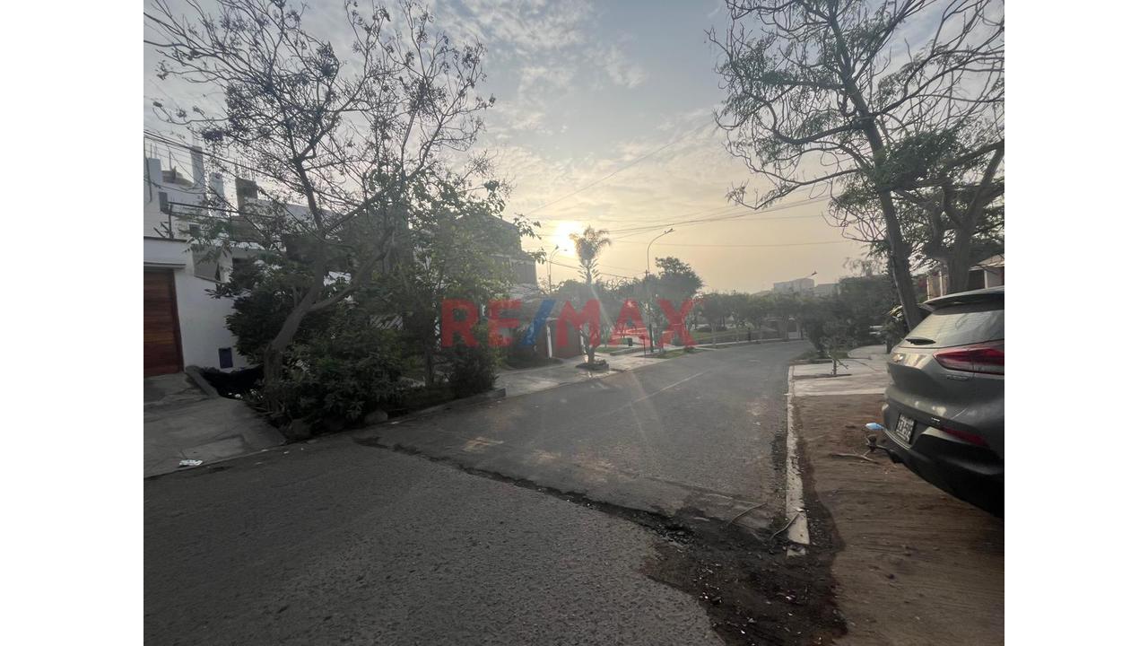 Se Vende Terreno  De 185 M2 Excelente Oportunidad En La Molina -  Urb. Portada Del Sol — foto 8