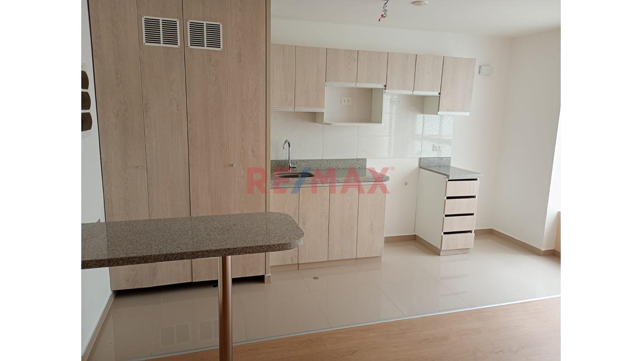 Vendo Dpto Duplex De Estreno De 72 M2.  Santa Beatriz De 2 Dormitorios No Pagas Alcabala, Entrega Inmediata.