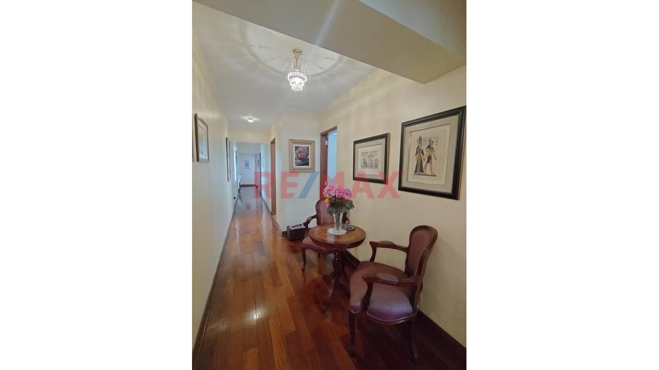 Se Vende Lujoso Y Amplio Duplex 313Mts Con 2 Cocheras Y Deposito En Exclusiva Zona De Surco - 17
