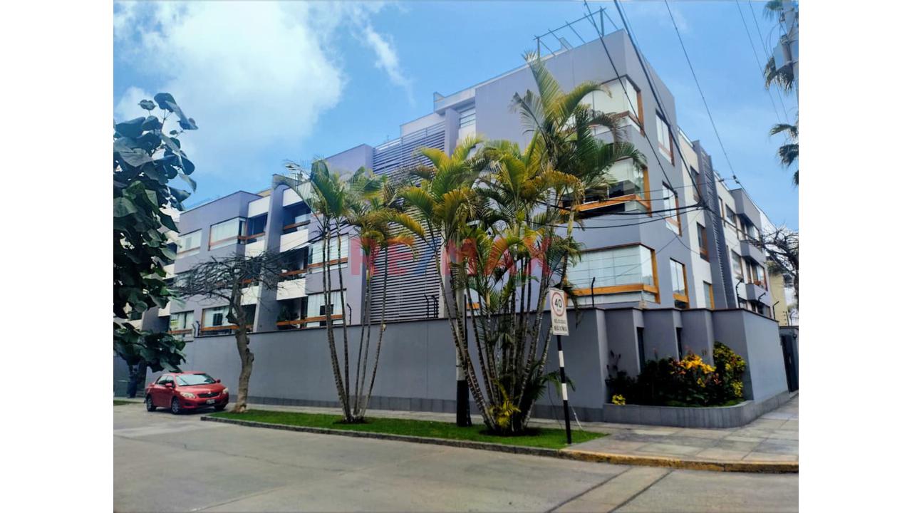 Se Vende Lujoso Y Amplio Duplex 313Mts Con 2 Cocheras Y Deposito En Exclusiva Zona De Surco - 2