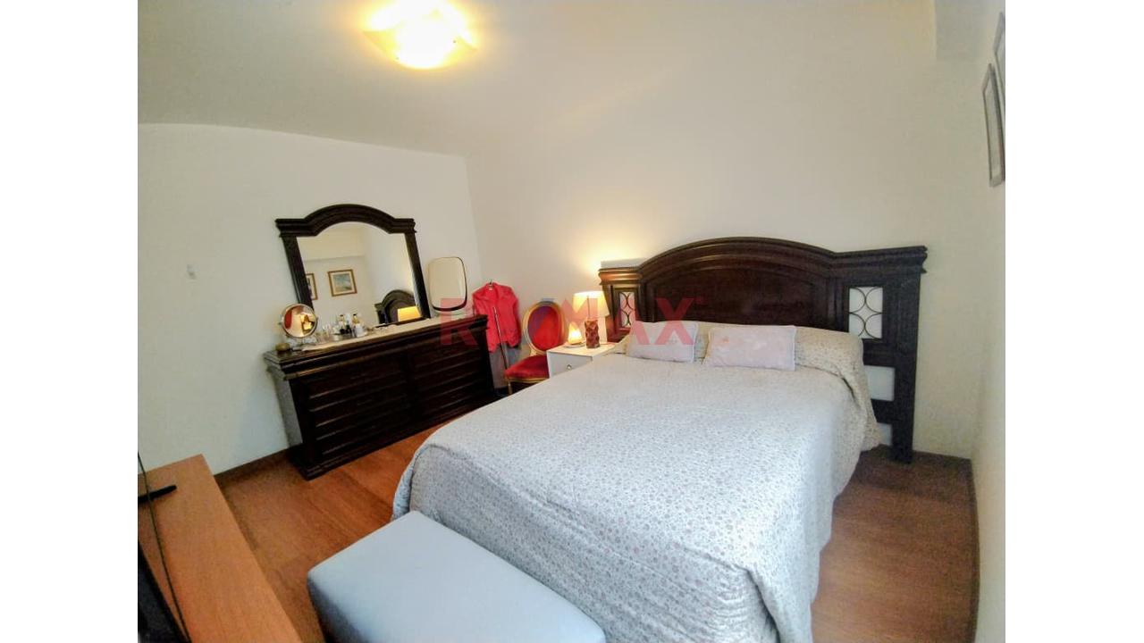 Se Vende Lujoso Y Amplio Duplex 313Mts Con 2 Cocheras Y Deposito En Exclusiva Zona De Surco - 18