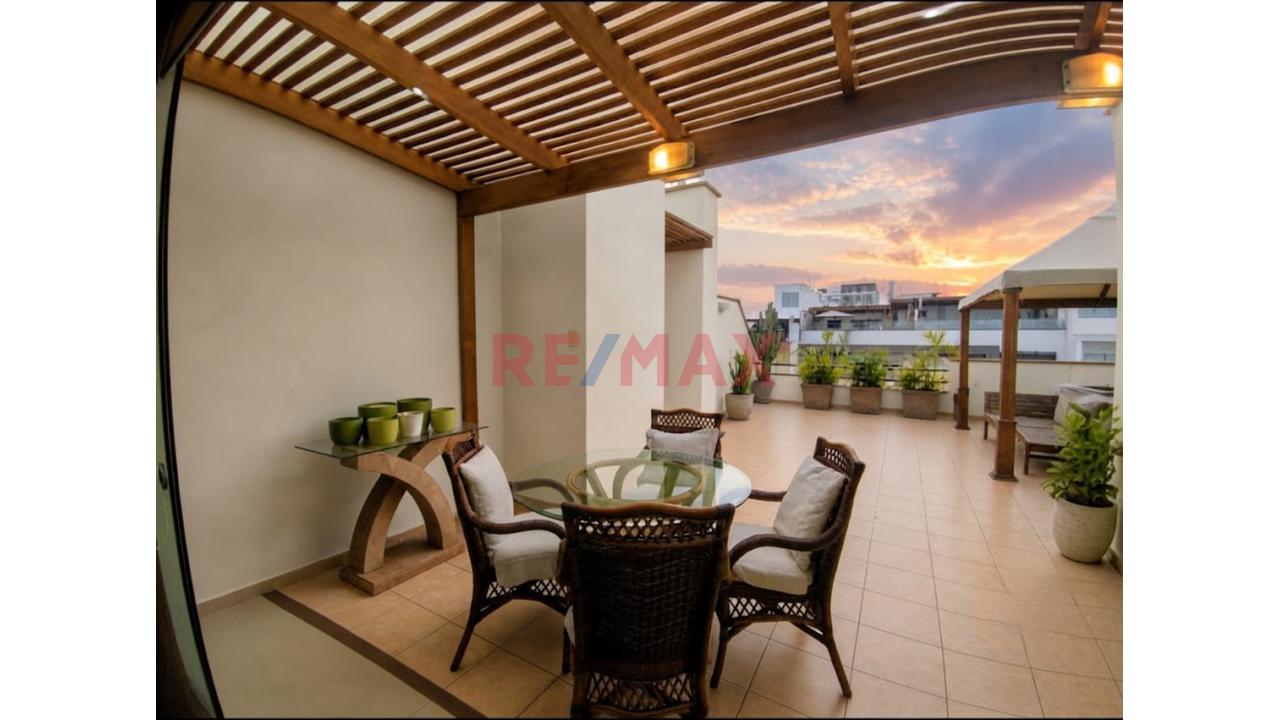 Se Vende Lujoso Y Amplio Duplex 313Mts Con 2 Cocheras Y Deposito En Exclusiva Zona De Surco — foto 4