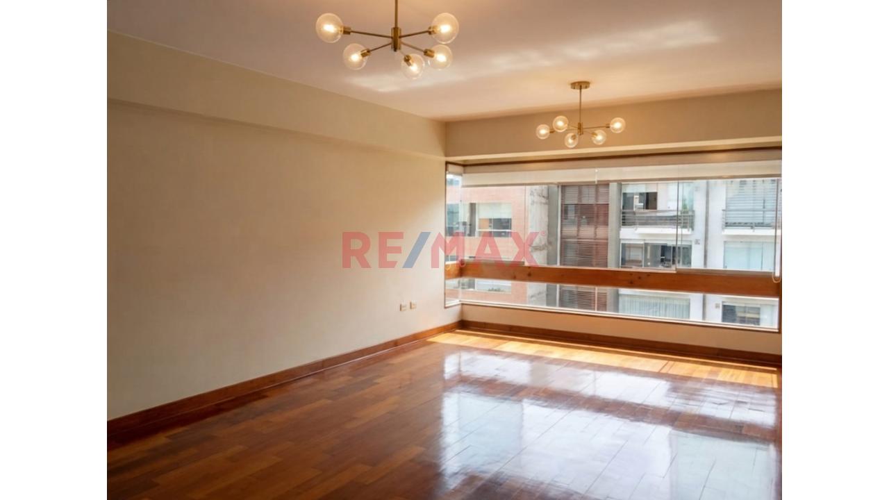 Se Vende Lujoso Y Amplio Duplex 313Mts Con 2 Cocheras Y Deposito En Exclusiva Zona De Surco — foto 8