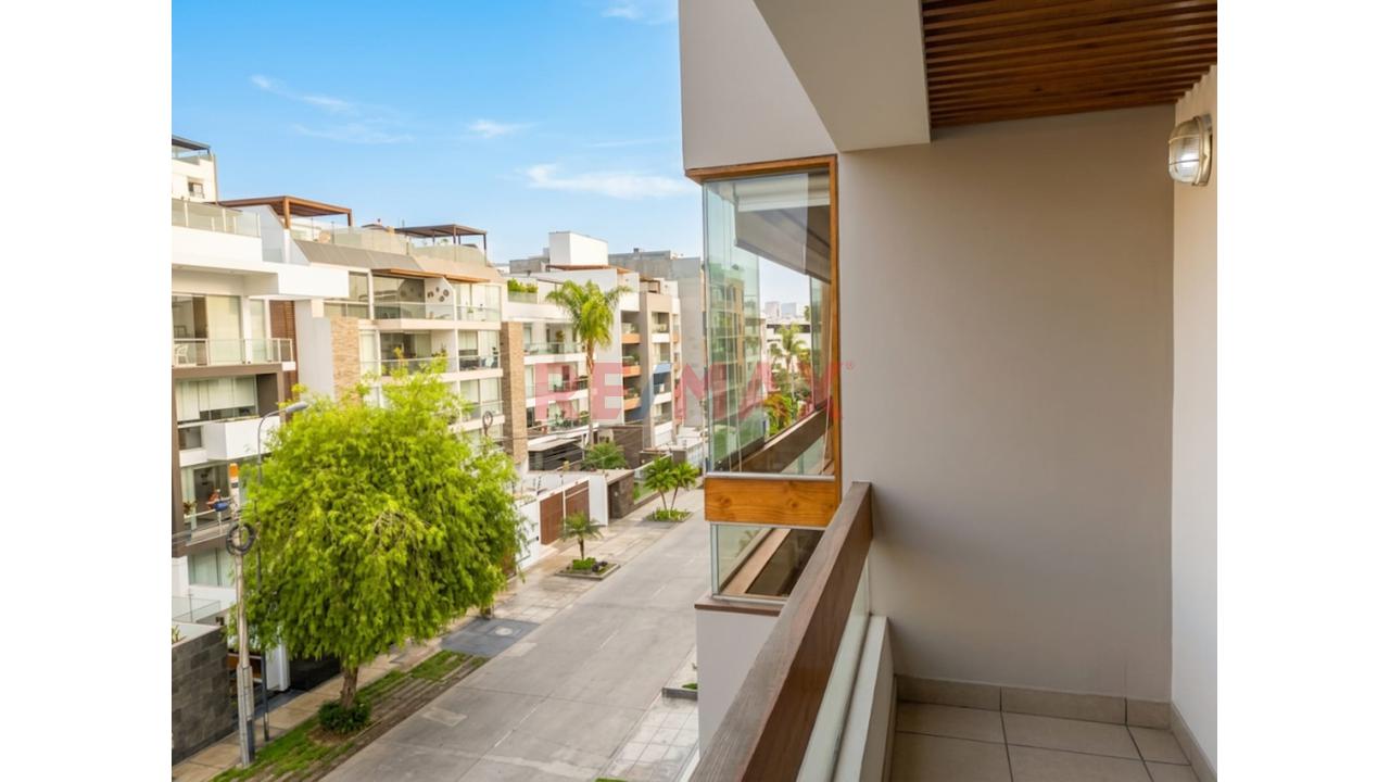 Se Vende Lujoso Y Amplio Duplex 313Mts Con 2 Cocheras Y Deposito En Exclusiva Zona De Surco — foto 3