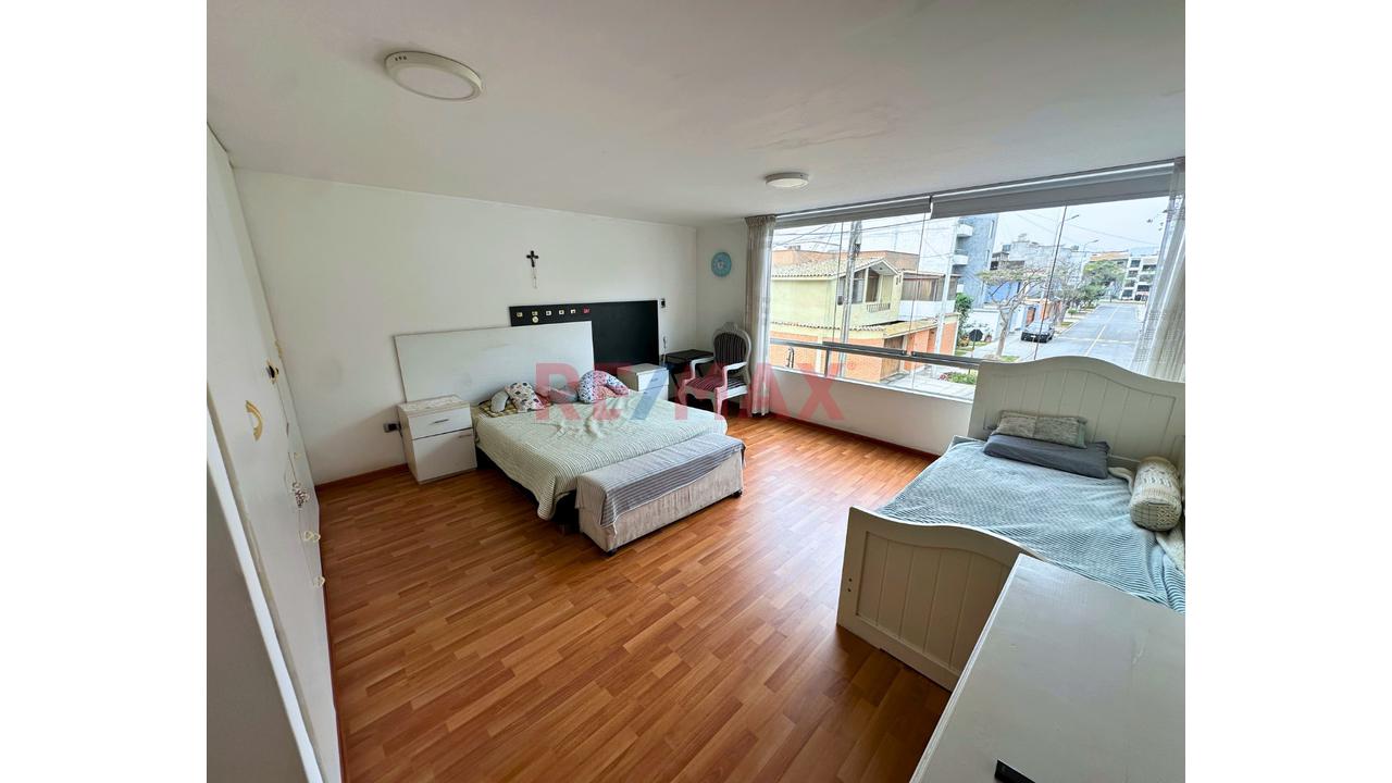 “Casa En Venta _ Frente A Parque _ Urb. Vista Alegre _ Santiago De Surco " — foto 10