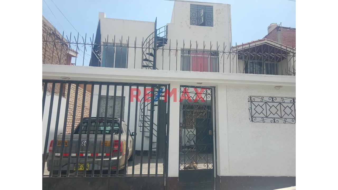 Casa En Venta En Zona Residencial Del Callao - 1