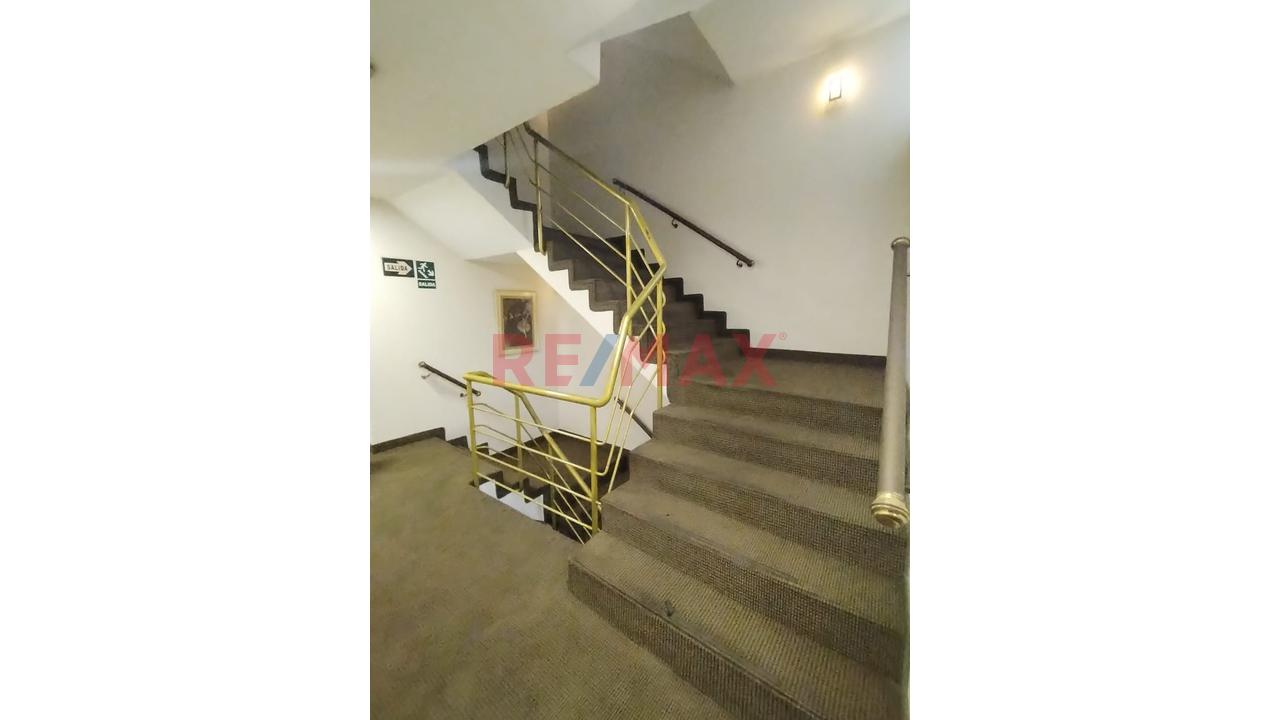 🏨 Oportunidad Única De Inversión En Javier Prado Con La Molina – Hotel En Venta - 3