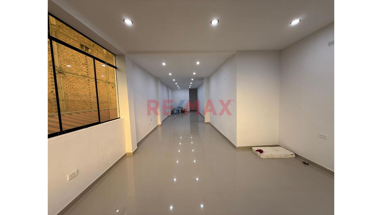 Local Comercial En Ubicacion Estrategica  | 2Do Piso | Av. Canto Grande - Zona Comercial - 5