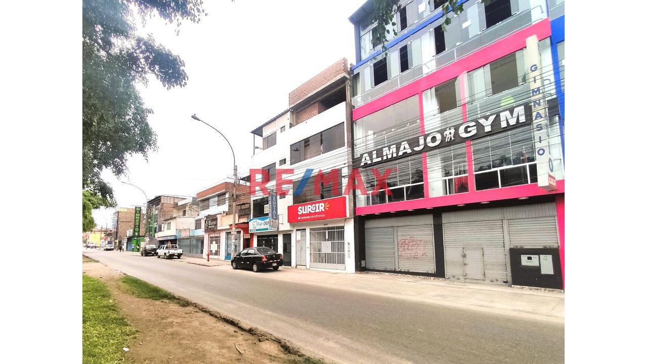 Local Comercial En Ubicacion Estrategica  | 2Do Piso | Av. Canto Grande - Zona Comercial - 3