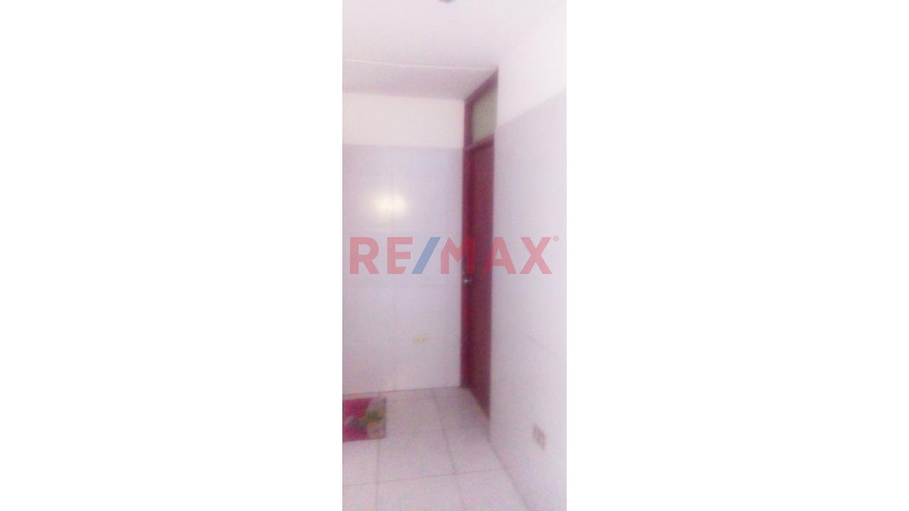 Venta De Edificio 5 Pisos Mas Azotea En Villa Maria Del Triunfo - 3