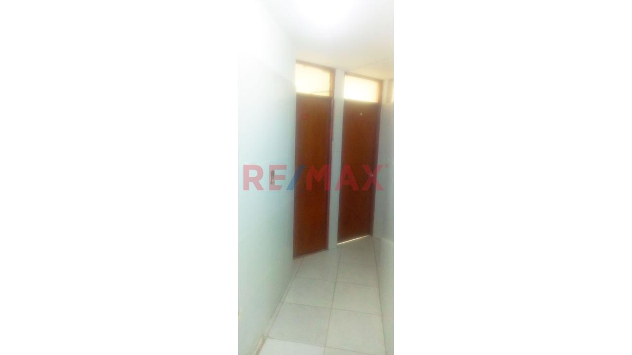 Venta De Edificio 5 Pisos Mas Azotea En Villa Maria Del Triunfo - 2