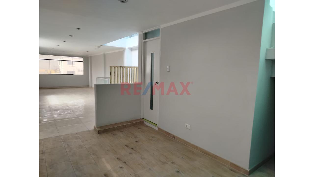 🏠 Se Vende Dúplex Con Aires En Calle Moquegua – Ilo — foto 9