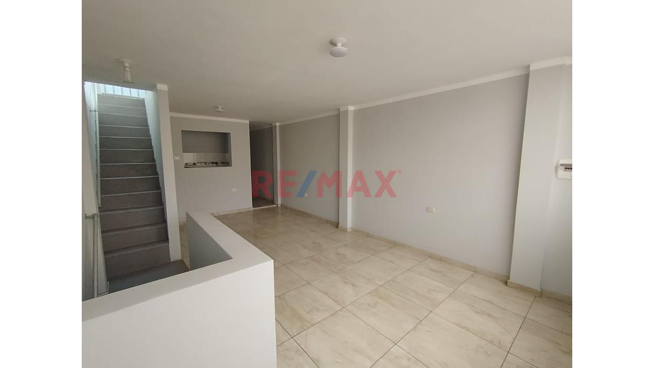 🏠 Se Vende Dúplex Con Aires En Calle Moquegua – Ilo — foto 3