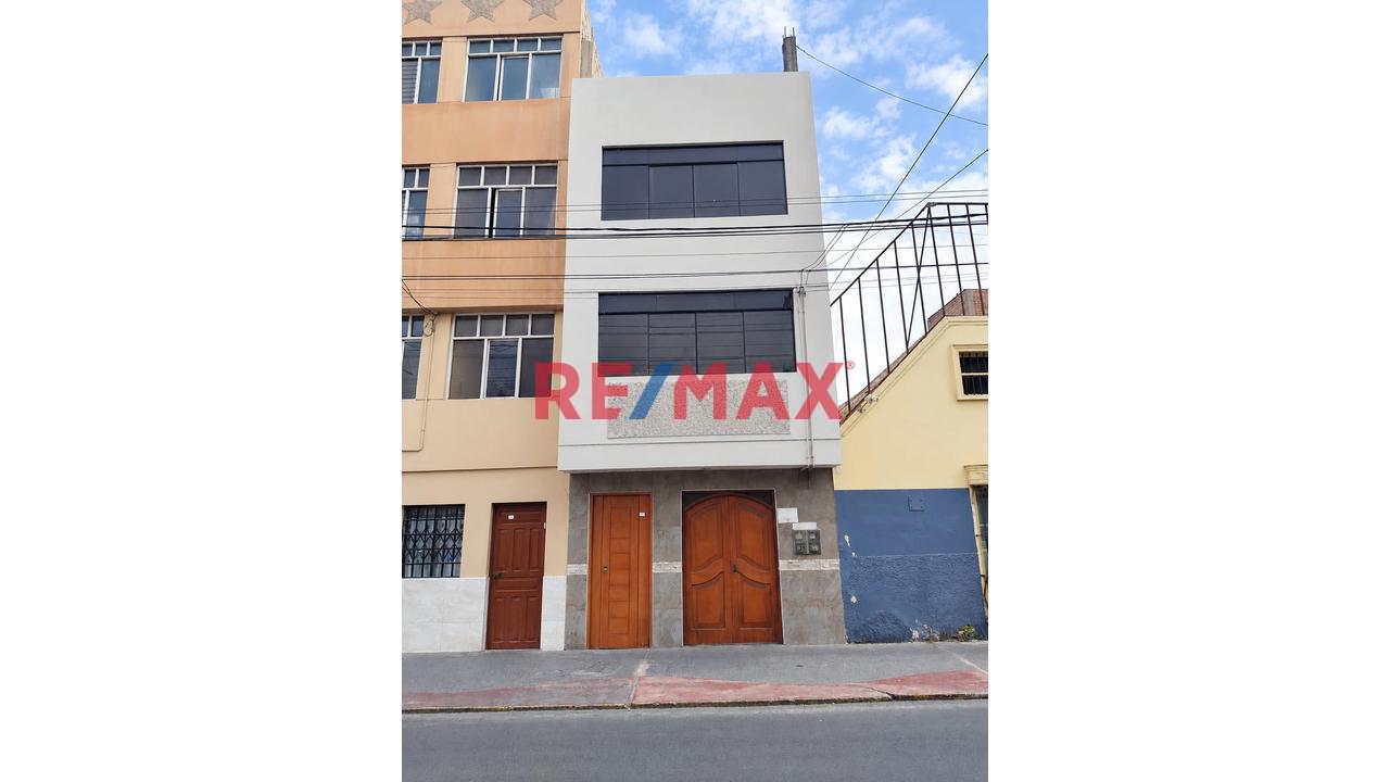 🏠 Se Vende Dúplex Con Aires En Calle Moquegua – Ilo