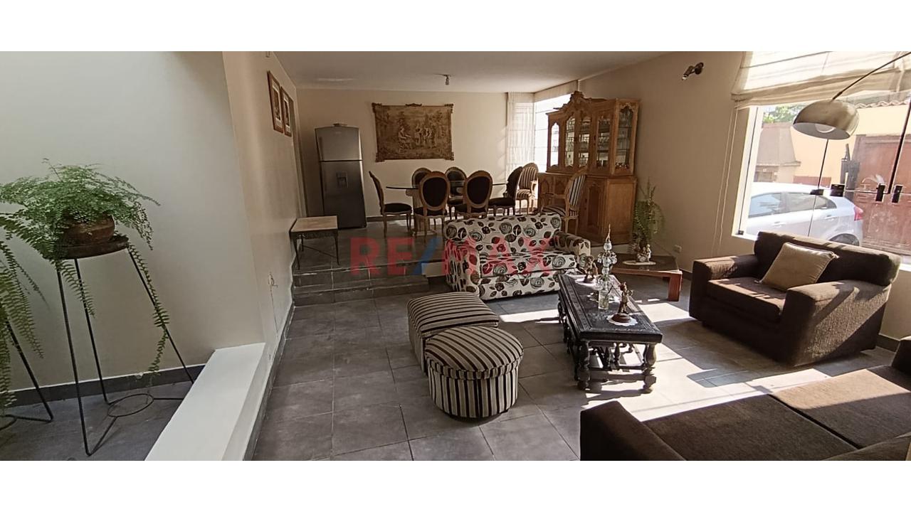 La Molina: Amplio Departamento Con Jardín Interior, Cochera Y Minidepa En Tercer Piso - 3