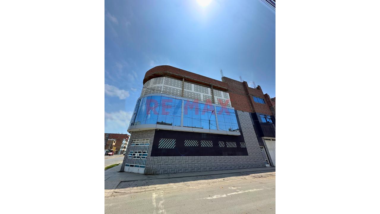¡Alquilo Local Comercial En Zona Altamente Comercial!