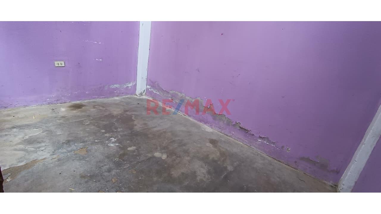 Se Vende Casa Como Terreno En Puente Piedra Frente A Parque A 5 Cuadras De La Panamericana Norte - 10