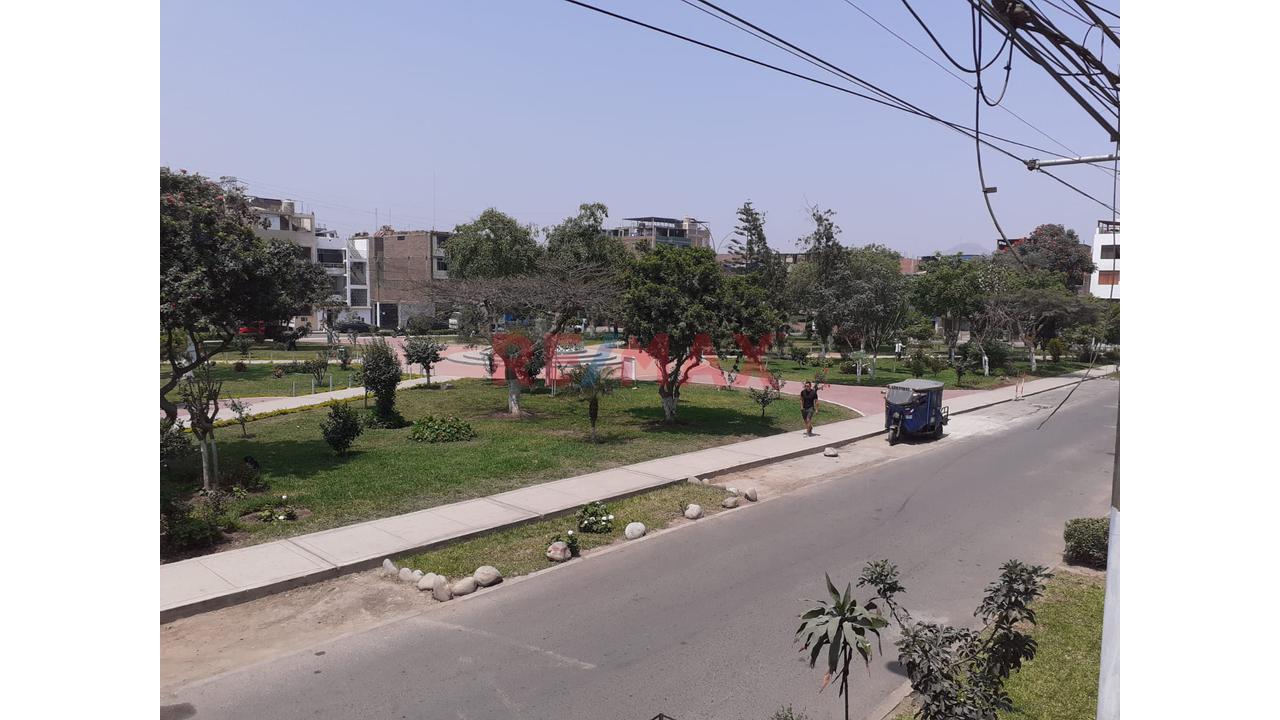 Se Vende Departamento Frente Al Parque En La Av. Gran Chimú -  Zárate — foto 2
