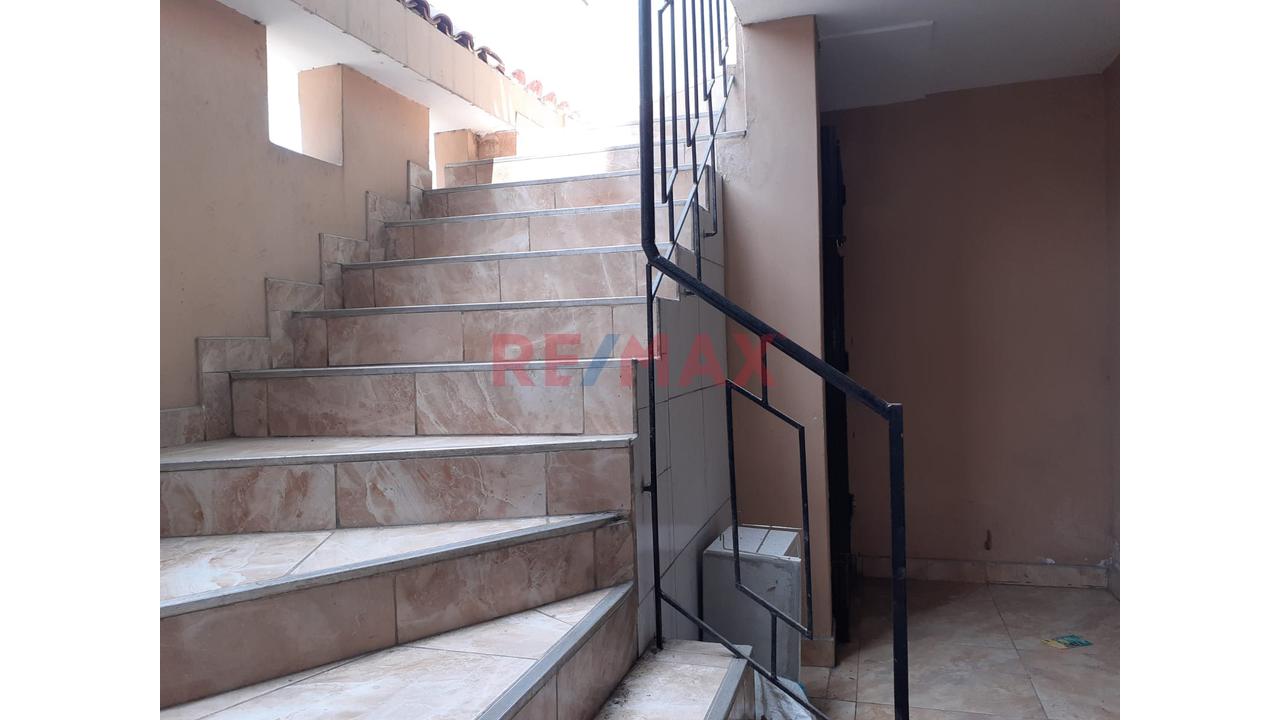 Se Vende Departamento Frente Al Parque En La Av. Gran Chimú -  Zárate — foto 6