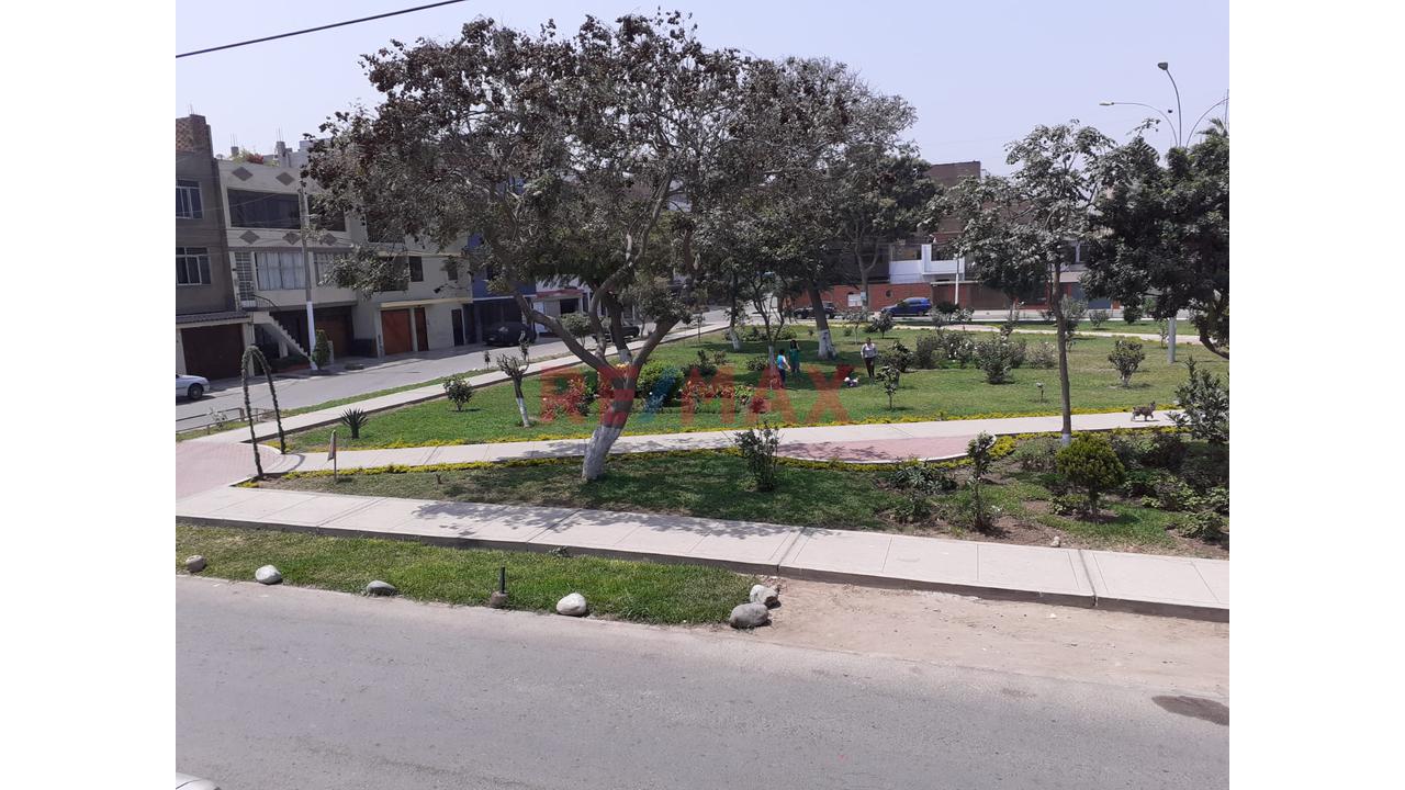 Se Vende Departamento Frente Al Parque En La Av. Gran Chimú -  Zárate — foto 9