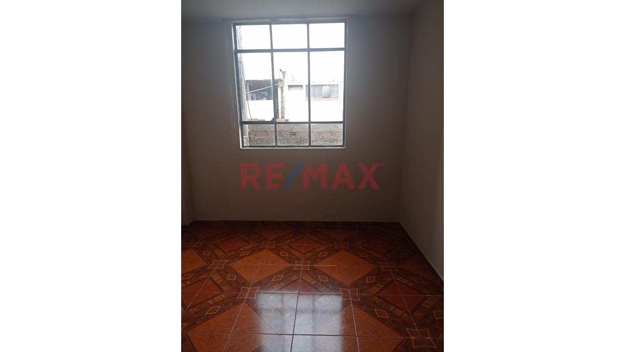 Se Vende Departamento Frente Al Parque En La Av. Gran Chimú -  Zárate — foto 5
