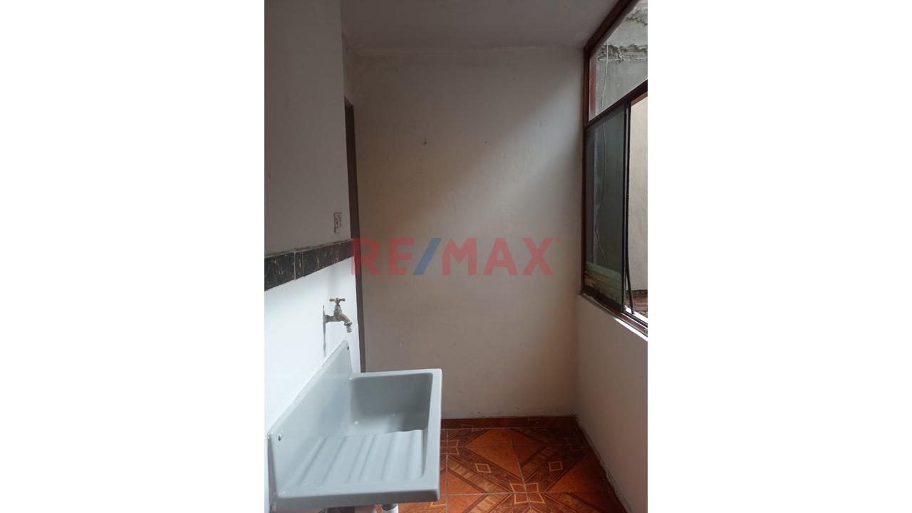 Se Vende Departamento Frente Al Parque En La Av. Gran Chimú -  Zárate — foto 8