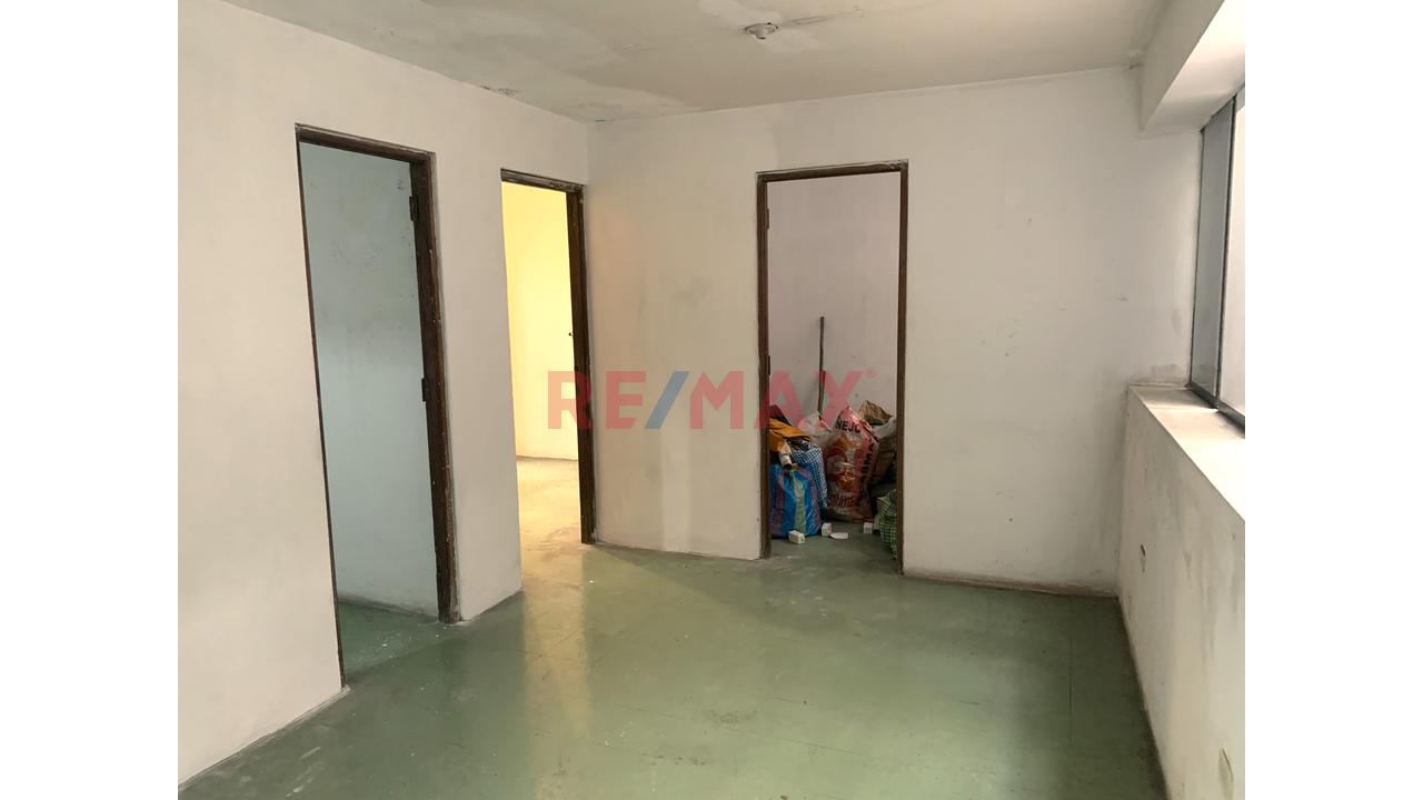 Alquiler Local U Oficina En San Juan De Miraflores - Justo Naveda 1190 — foto 8