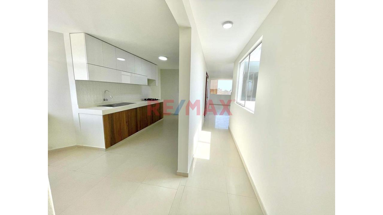 Lindo Departamento En Venta Urb. La Purisima - 2
