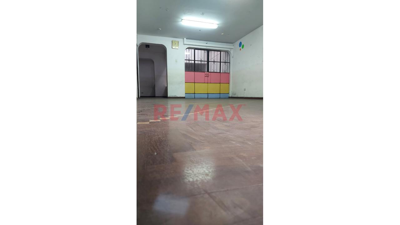 Se Alquila Local Comercial Frente Al Mall Comas - 3