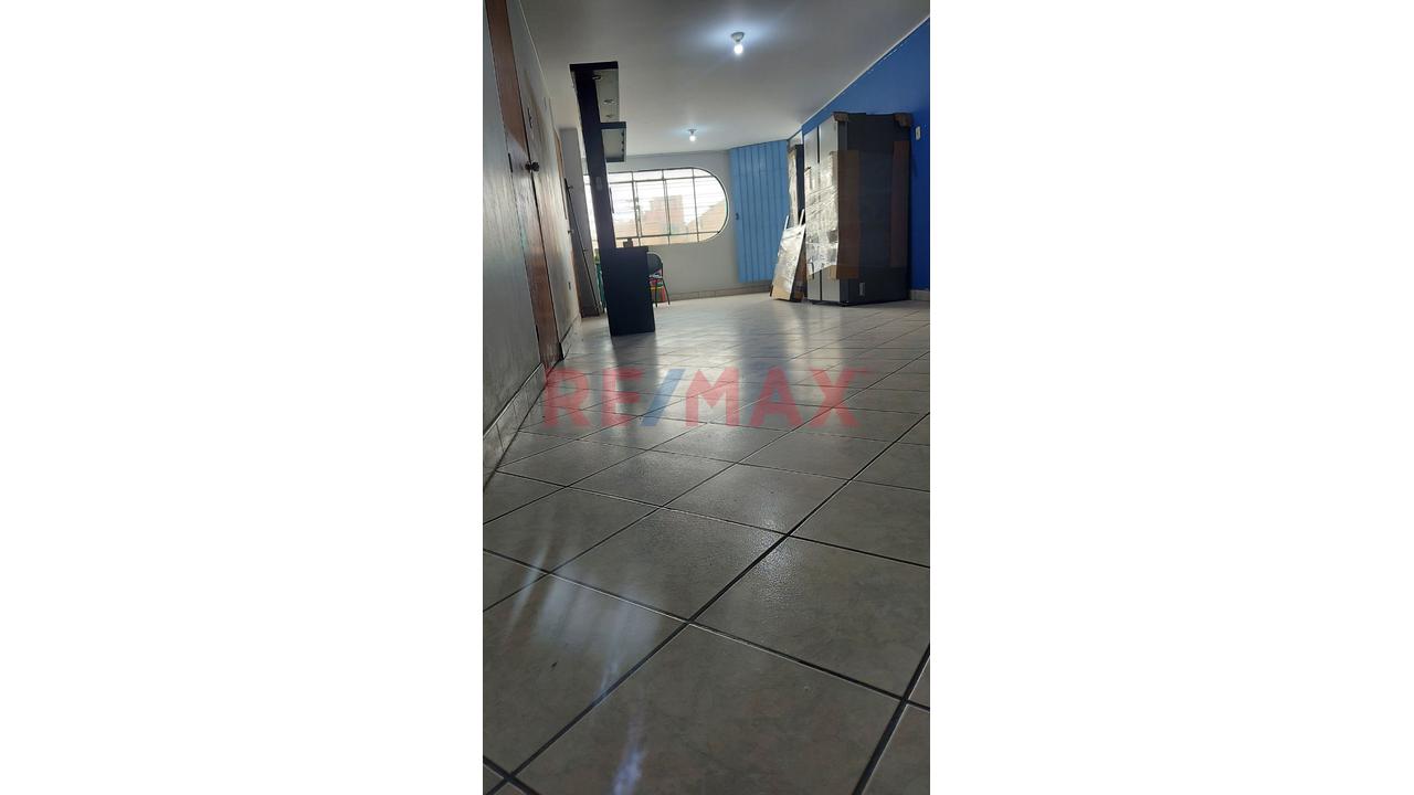 Alquilo 4To. Piso Local Comercial 200M2 - 2