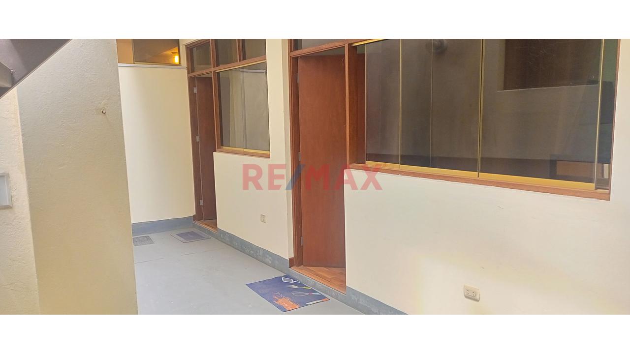 Se Alquila Amplia Casona Ideal Para Empresas Y Franquicias En Jesus Maria - 8