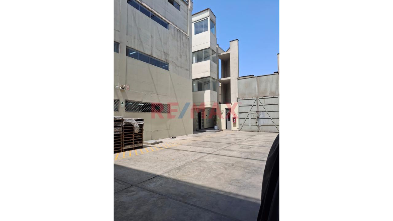 Oficina En Alquiler – Ate (Zona Industrial El Artesano) — foto 3