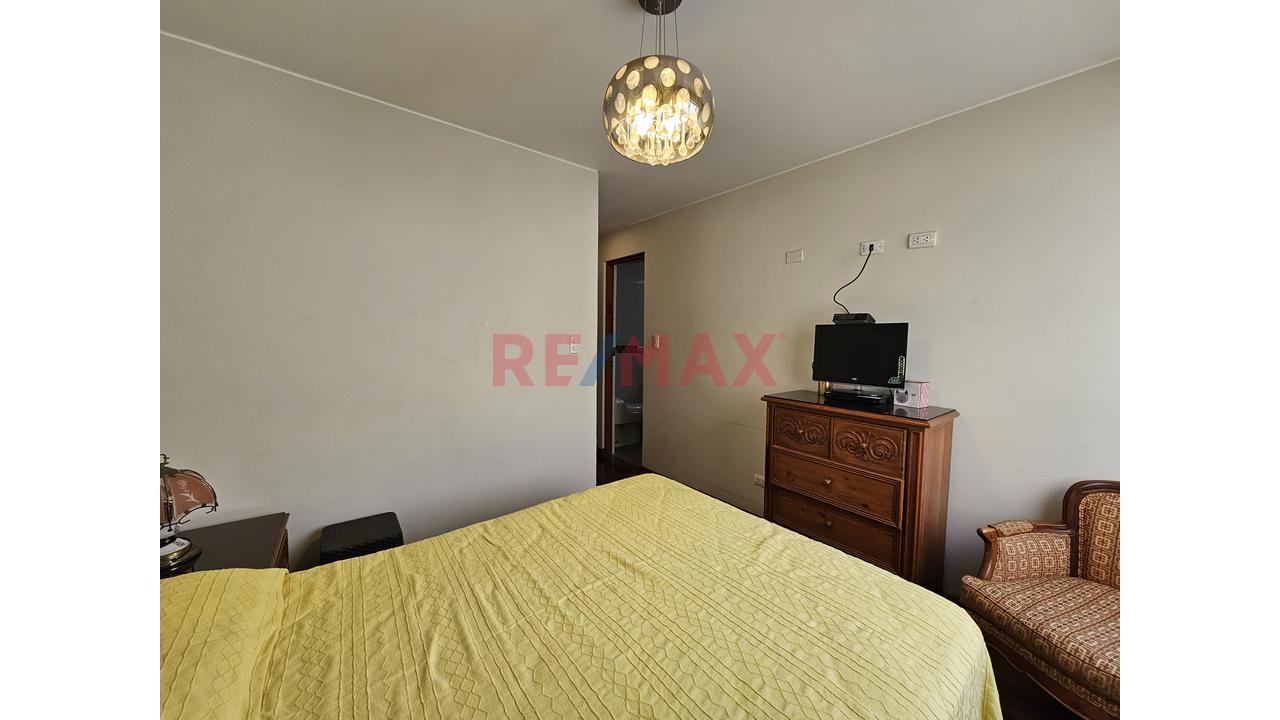 Departamento Exclusivo En Av. Ayacucho Surco A 2 Cuadras De Av. Benavides — foto 12