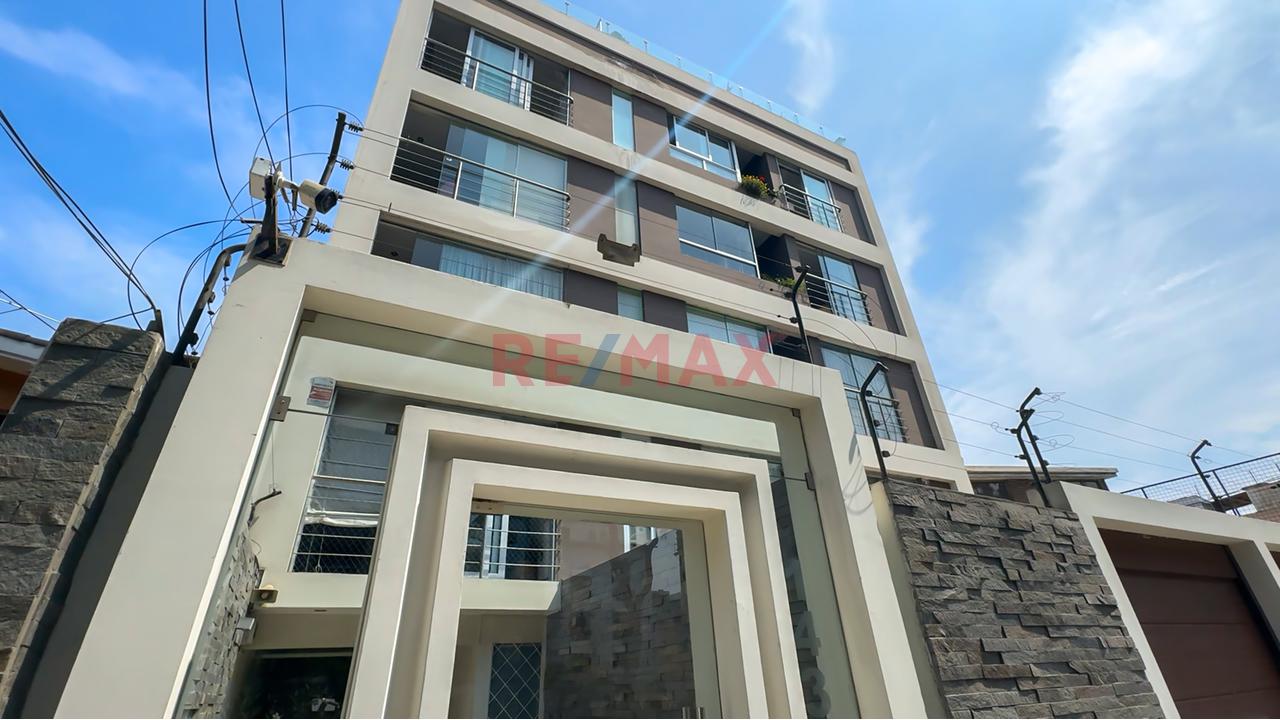 Departamento Exclusivo En Av. Ayacucho Surco A 2 Cuadras De Av. Benavides — foto 8
