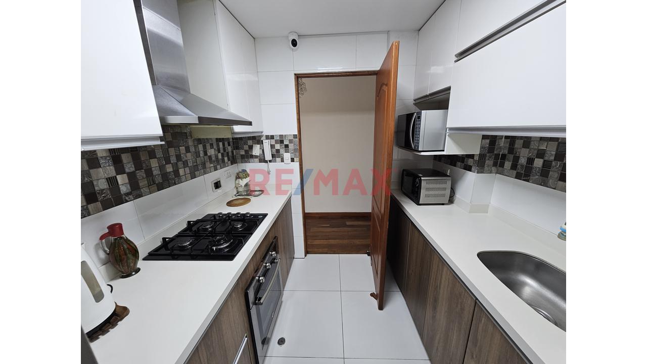 Departamento Exclusivo En Av. Ayacucho Surco A 2 Cuadras De Av. Benavides
