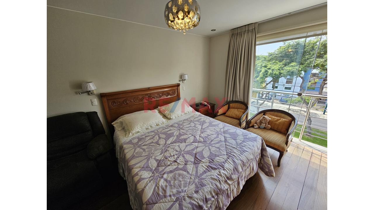 Departamento Exclusivo En Av. Ayacucho Surco A 2 Cuadras De Av. Benavides — foto 3