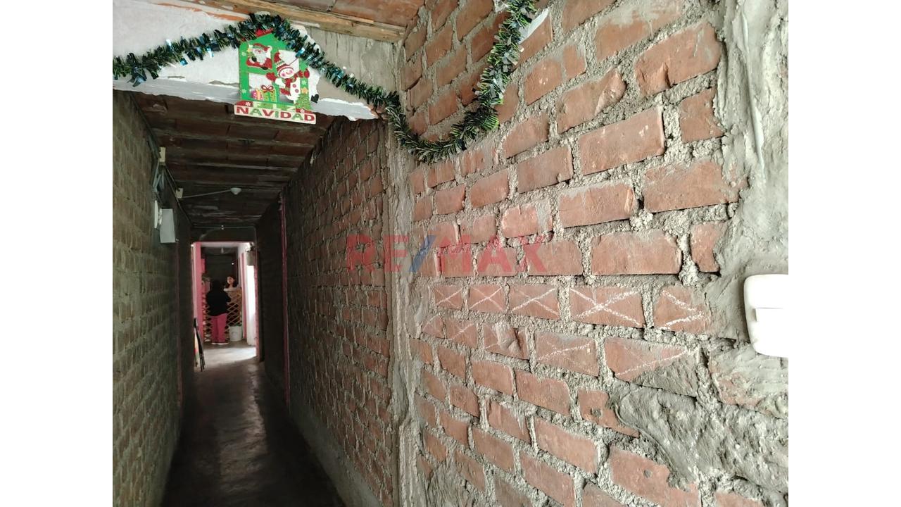 Venta De Casa De 2 Pisos En Urb San Carlos Comas — foto 10